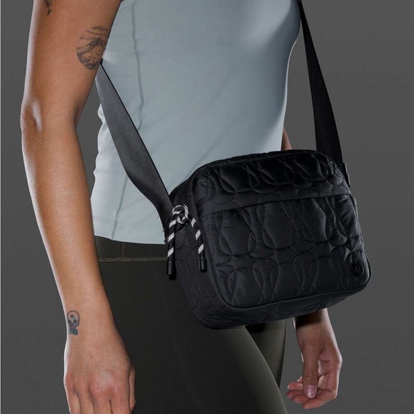 Lululemon Quilted Embrace Crossbody Bag - Picture 2 of 15